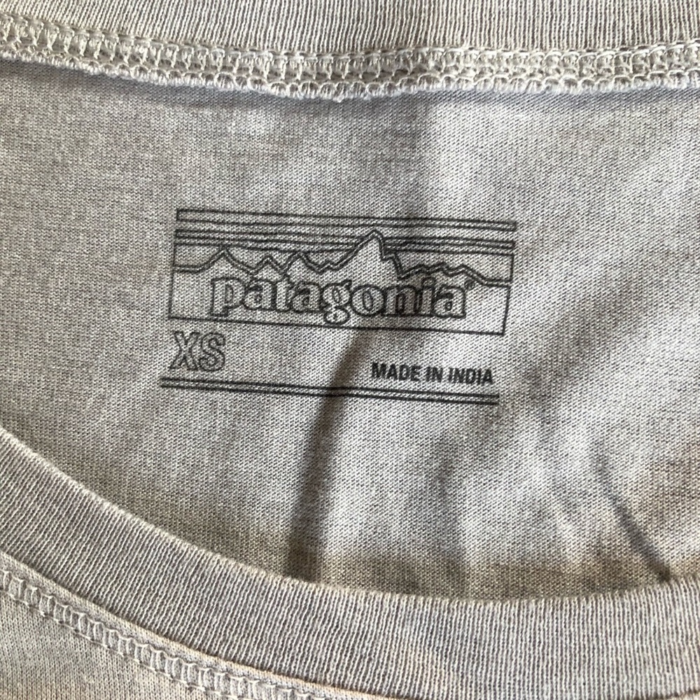 Patagonia Short-Sleeved Tee Shirt - Picture 3 of 8